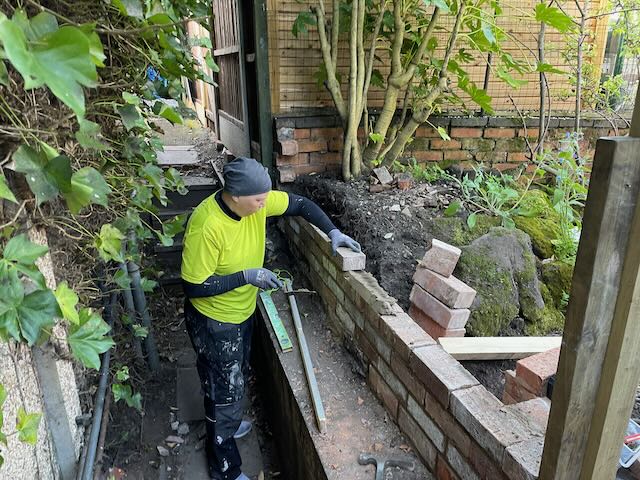 Builder: Image 3